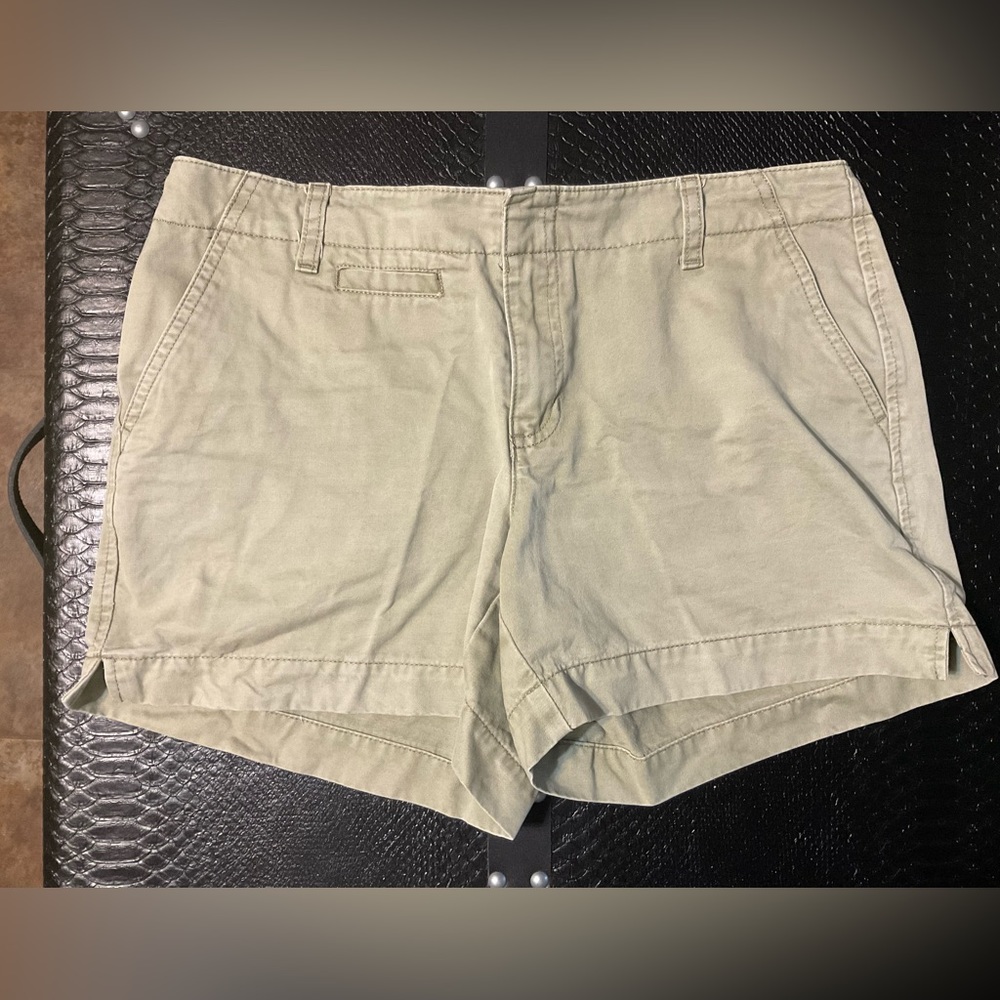 OLD NAVY low waist shorts in light olive green color.  Exc. condition. Size 8